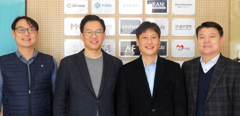 왼쪽부터 뉴패러다임인베스트먼트 박제현 공동대표, 에스에스티컴퍼니 조준행 대표, 권승민 부대표, 뉴패더라임인베스트먼트 배상승 공동대표