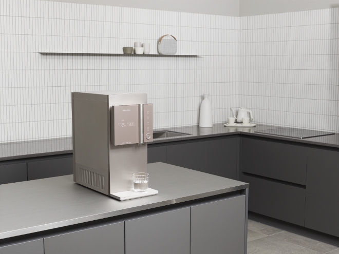 (사진=코웨이) 한뼘 시루직수 정수기