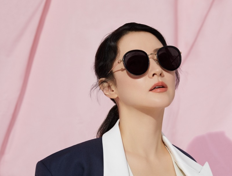 이영애, '살바토레 페라가모·마숀 아이웨어·룩옵틱스 협력' 살바토레 페라가모 아이웨어의 공식 앰버서더로 발탁