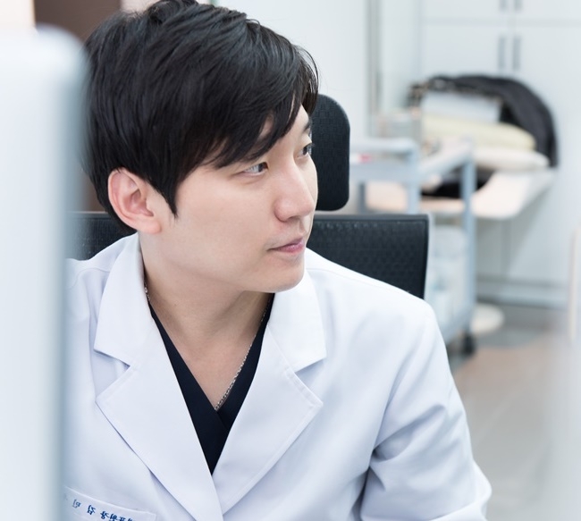 청담산부인과 김민우 대표원장