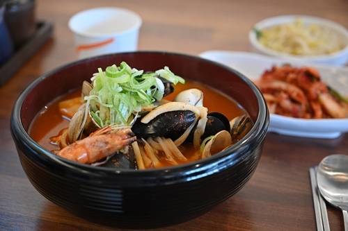 송도맛집 '송도칼국수본점’, 해물장칼국수 등 신메뉴 개시