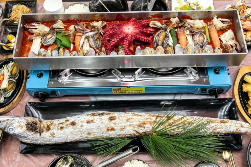 제주갈치조림맛집 표선행복한식당, 푸짐한 갈치조림 한상세트로 인기
