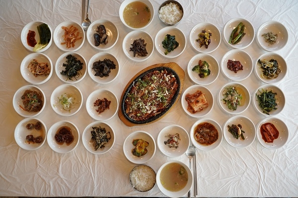 강원도 속초 음식점 “왕가수라청” 특제양념으로 만든 속초황태구이·더덕구이 추천