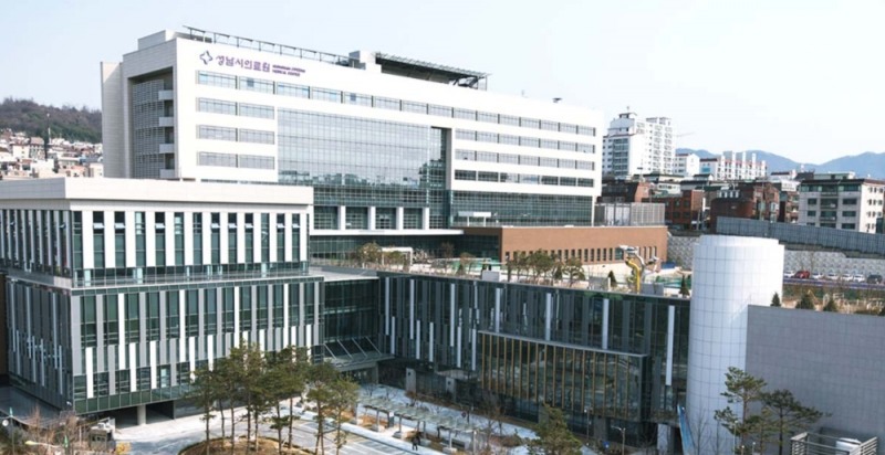 성남시의료원에서 근무 중인 간호사(남)가 코로나19 확진자로 확인됐다. 사진=성남시의료원 홈페이지