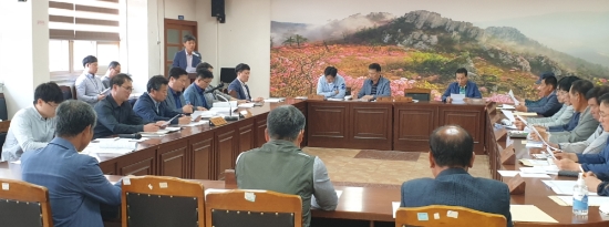강진군 농업기술센터는 지난 7일과 11일 이틀 간 도암면· 신전면 이장단 54명을 대상으로 월동 왕우렁이 발생현황과 관리방법에 대한 교육 및 홍보를 실시했다./사진=강진군