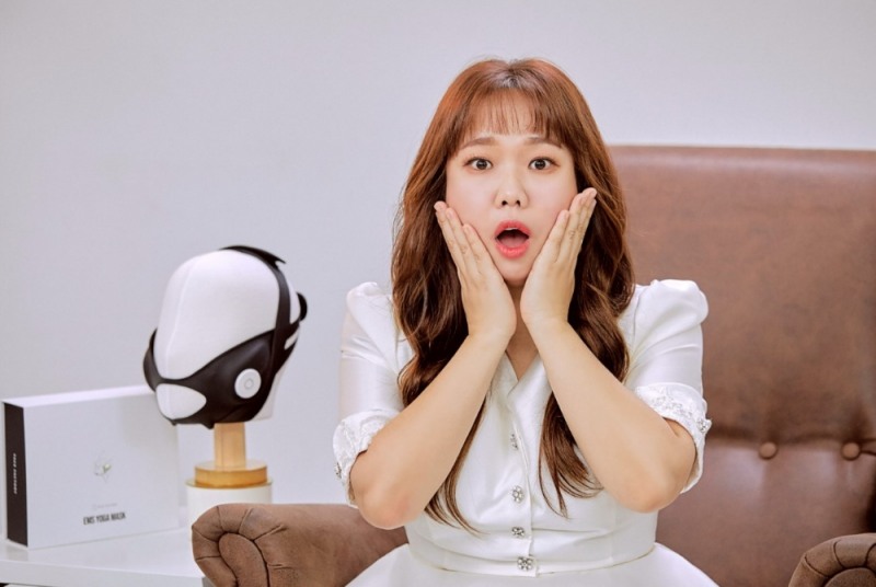 숨어있던 동안 브이라인을 찾자 ‘홍현희 요가마스크’ 14일 롯데홈쇼핑 론칭