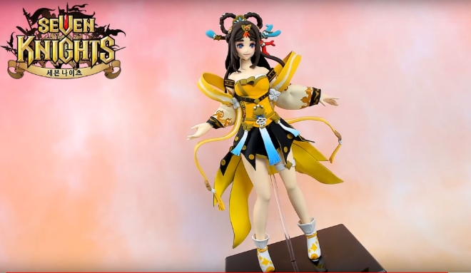 유튜버 '꽃비'가 제작한 세븐나이츠의 신화각성 하영 캐릭터.