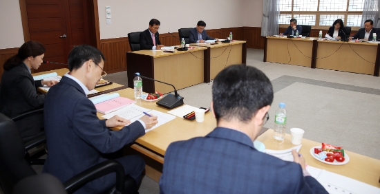 지난 20일 이상익 함평군수가 보고회를 주재하고 있다./사진=함평군