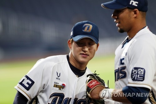 NC는 창원 홈경기에서 에이스 구창모의 호투와 알테어의 3점 홈런으로 최소경기 15승 신기록을 세우며 선두독주를 이어갔다.