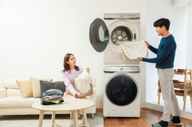 (사진=삼성전자) 삼성 그랑데 AI 건조기·세탁기 라이프스타일 이미지