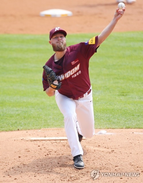 키움이 요키시의 역투로 팀 4연패를 끊었다. 요키시는 4연승으로 다승 공동선두를 유지했다.