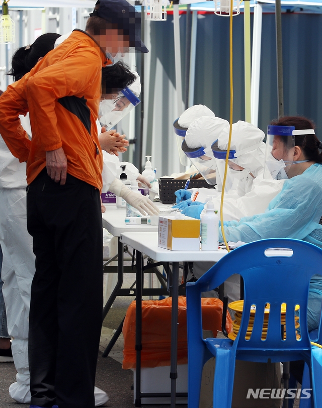 부천 물류센터 직원, 교회목사 접촉한 부평 남성 … 2명 확진