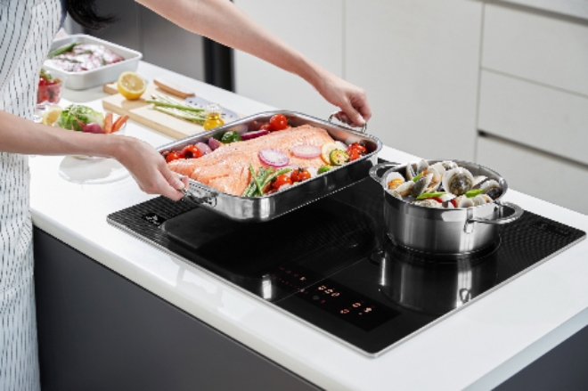 (사진=SK매직) SK매직, ‘터치온 플렉스 하이브리드 인덕션(ERA-HF30E) 연출컷