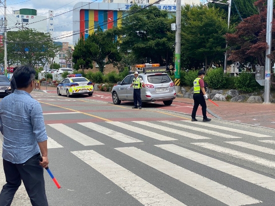 강진군은 6월 29일부터 불법 주정차 주민신고제 대상 지역을 어린이 보호구역까지 확대한다/사진=강진군