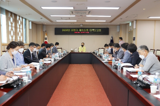신안군 상반기 신속집행 추진계획 보고회 개최/사진=신안군