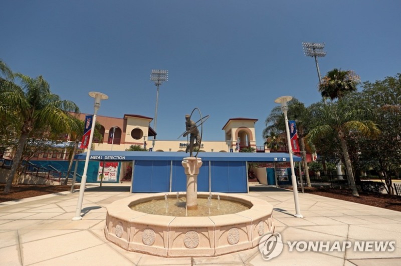 MLB 사무국과 선수노조가 시즌 개막 협상이 막바지로 치닫고 있는 가운데 류현진이 소속된 토론토를 비롯해 3개 구단에서 코로나19 확진자가 발생해 스프링캠프를 폐쇄했다. 사진은 필라델피아의 스프링캠프장