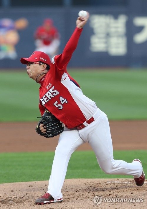 국내 최고 투수 양현종이 삼성전에서 개인 통산 7번째 최다실점 타이의 부진으로 체면을 구겼다.