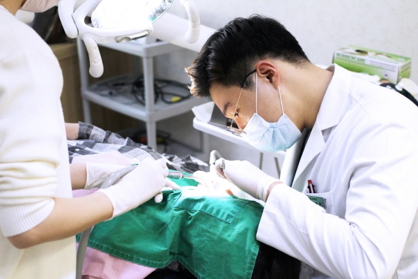 압구정 수치과병원 강민우 원장