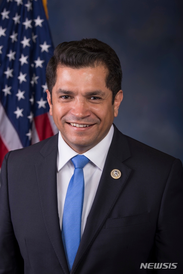 지미 고메즈 미국 하원의원.