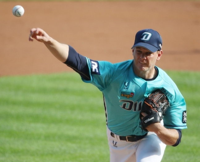 NC의 루친스키가 두산의 강타선을 7이닝동안 4안타 무실점으로 잠재우며 6승째를 올렸다.