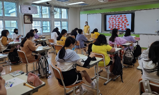 고흥군이 오는 9월까지 관내 중·고등학생을 대상으로 올바른 인성 함양을 위한 '청소년 인성교육 올바름'을 운영한다/사진=고흥군