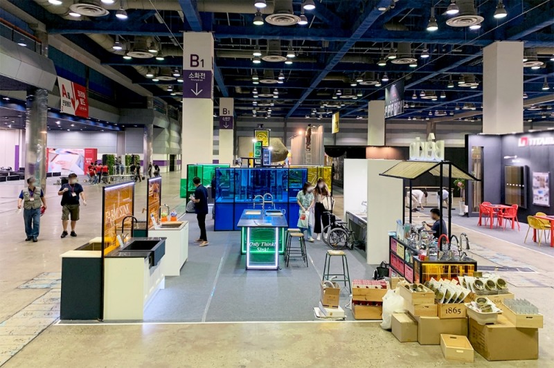 코리아빌드에 참가한 백조씽크 전시부스 전경