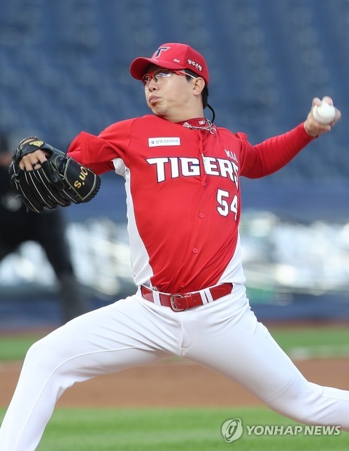 KBO 리그 최고 에이스 양현종(KIA)이 거의 보름 사이에 두번씩이나 5이닝을 채 버티지 못한채 개인최다실점(8실점)으로 3연패, 주위의 우려를 낳고 있다.
