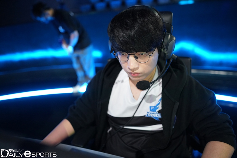 신드라로 좋은 활약을 펼친 아프리카 프릭스의 미드 라이너 '플라이' 송용준.