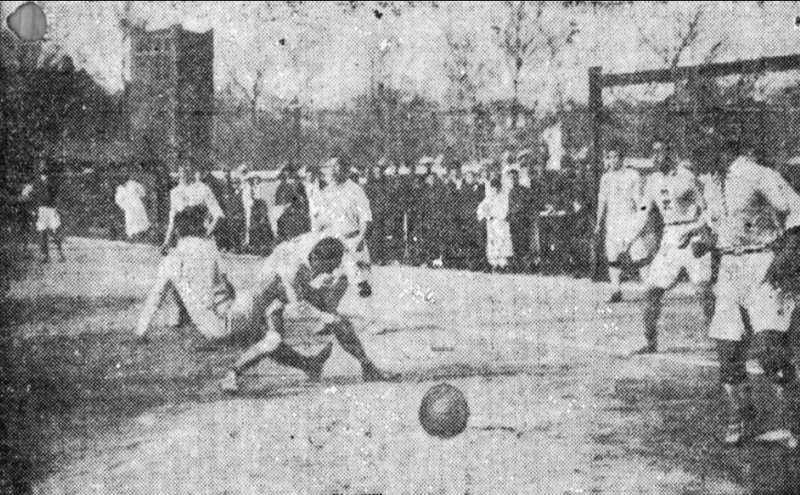 1934년 4월 춘계대회로 열린 경평축구 첫날 경기 모습