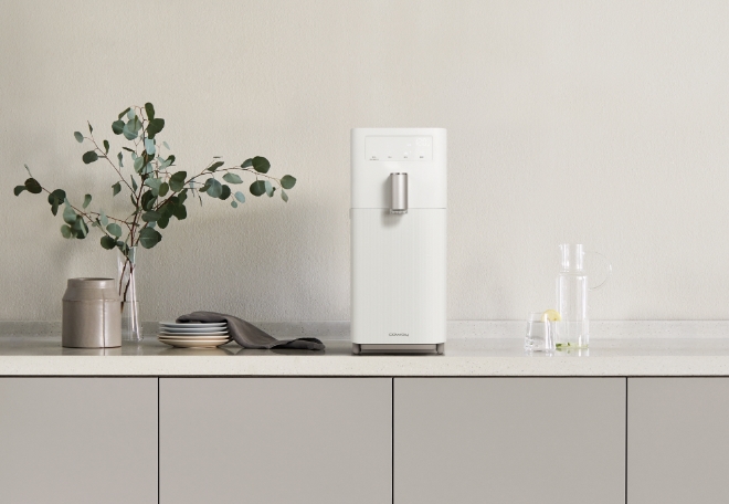 (사진=코웨이) 코웨이, 고객 니즈 맞춘 위생 관리와 슬림한 사이즈 갖춘 '나노직수 정수기 모노' 출시