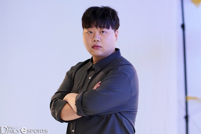 '폰' 허원석, 건강한 모습으로 분석 데스크 복귀