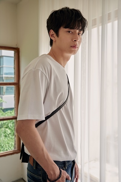 ‘미대 오빠’ 김충재가 제안하는 더니트컴퍼니, 2020 S/S 룩북 공개