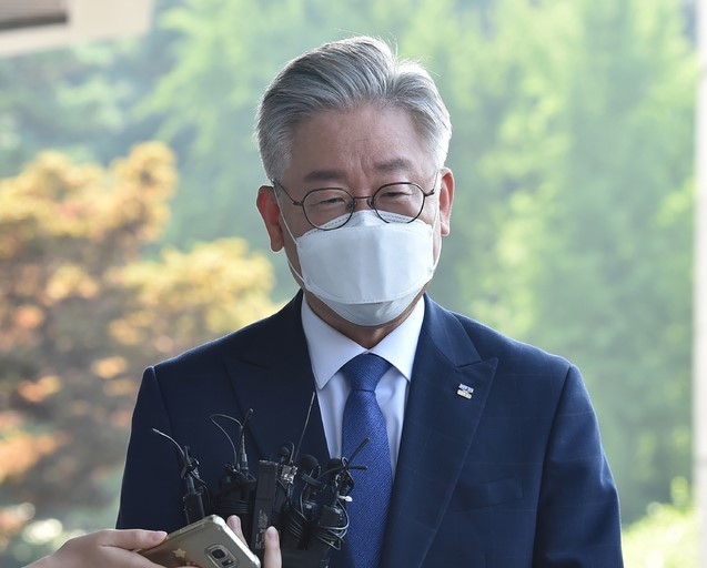 이재명, 도지사직 유지…대법, 원심 파기환송