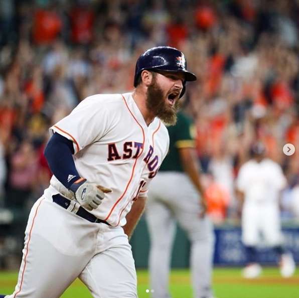 SK가 닉 킹엄의 대체선수로 영입한 타일러 화이트