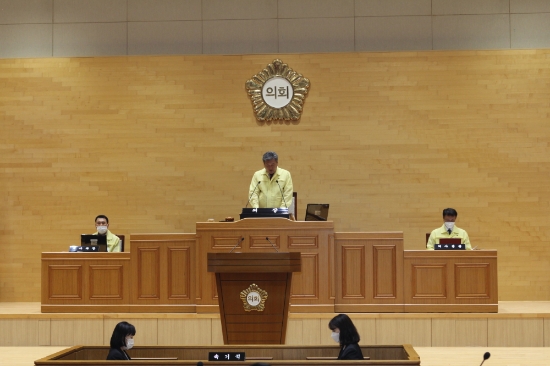 신안군의회 8대 후반기 첫 임시회 개회/사진=신안군