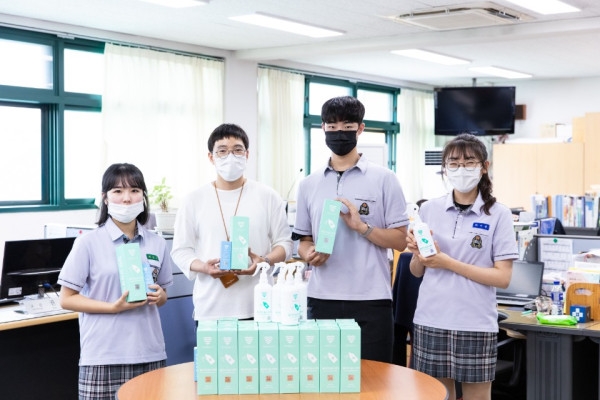 쉴드브이, 백암고등학교에 소독제 기증