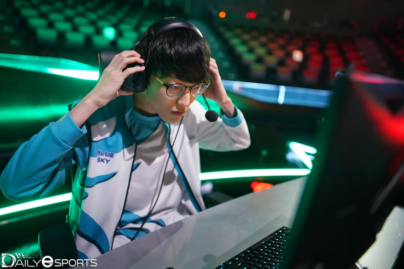 담원 게이밍의 톱 라이너 '너구리' 장하권.