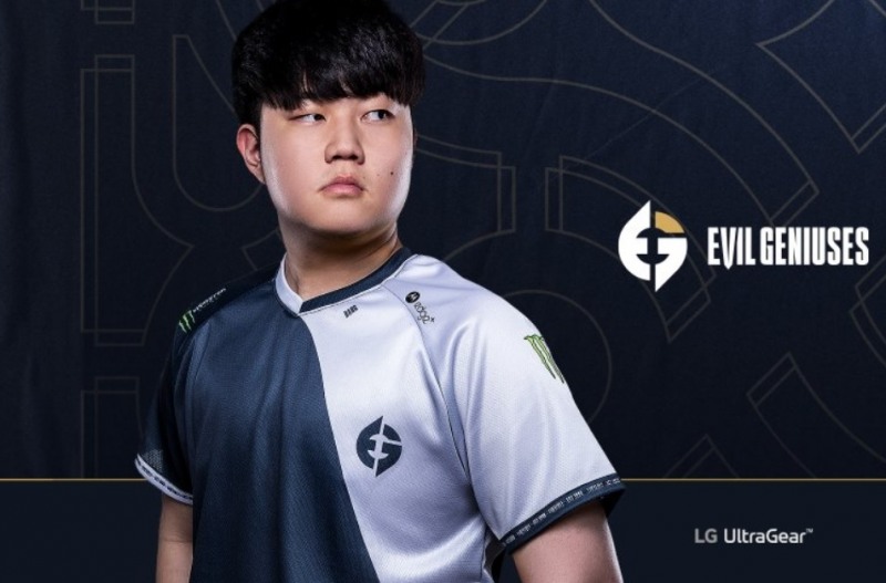 이블 지니어스 유니폼을 입고 치른 두 번째 경기만에 단독 1위인 C9을 잡아낸 '후니' 허승훈.