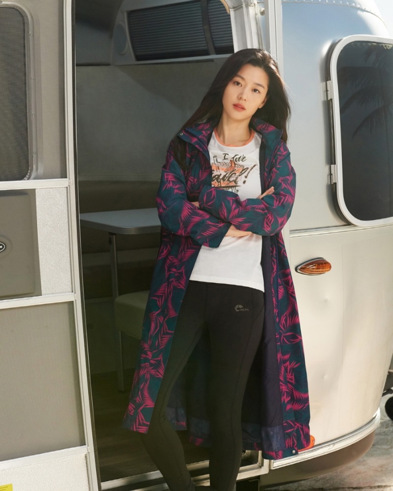 네파, ‘패션 우비’ 레인코트 2종 출시