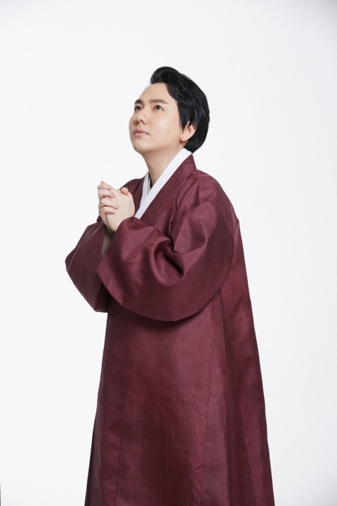 사진: 한복을 입은 팝페라테너 임형주