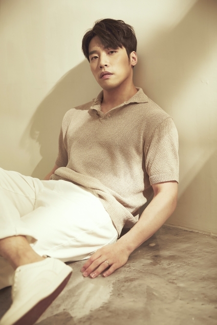 신민철, “일도 사랑도 함께” 아내 혜림 소속사 르 엔터와 전속계약