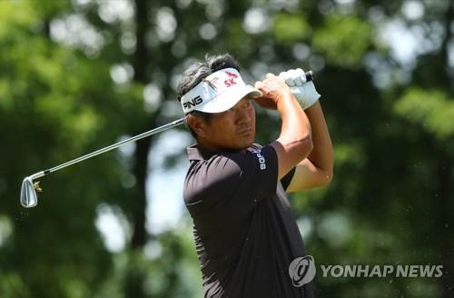 시니어투어 데뷔전 1라운드에서 이븐파를 기록한 최경주