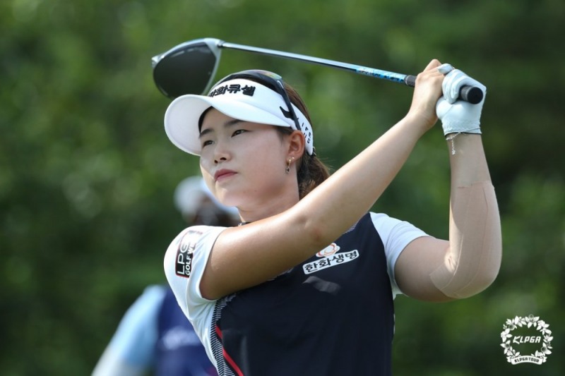 12년 만에 코스레코드를 갈아치운 임희정의 티샷 모습