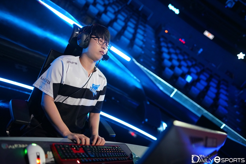 판독기 별명 못 떼어낸 아프리카 프릭스