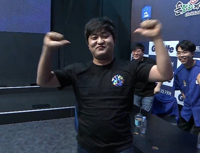 선봉으로 출전해 김성대를 꺾은 이영호(사진=아프리카TV 생중계 화면 캡처).