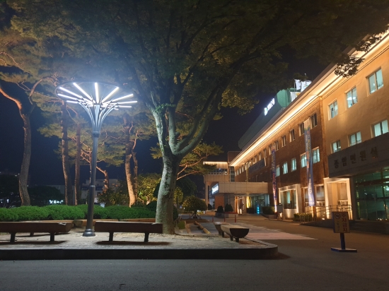 영암군 군청사 야간 경관조명 설치/사진=영암군