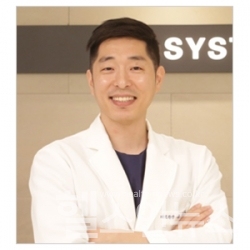 시스템치과홍국영원장