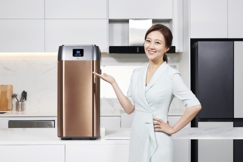 사진: 지엘플러스가 음식물 바이오처리기 지엘(GL)의 전속 모델로 가수 장윤정을 발탁했다