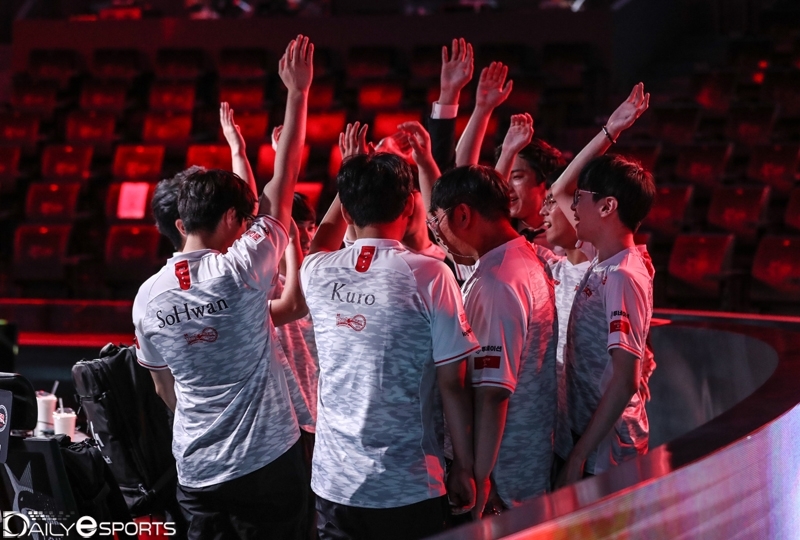 kt 롤스터 선수단.