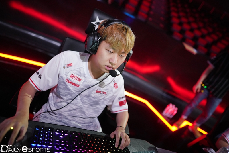 kt 롤스터의 원거리 딜러 '에이밍' 김하람.